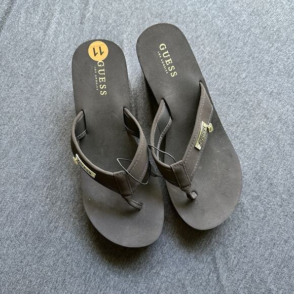 Guess Women's Brown Flip Flop Platform Wedge Gold Heart Charm Sandals Sz 11 Y2k - Picture 3 of 7